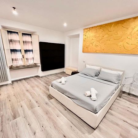 Abstract House Design Home In Center Of Turín Exterior foto
